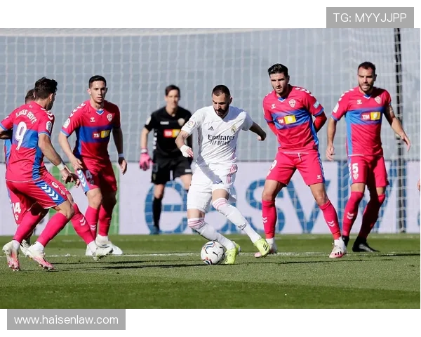 C罗梅开二度助利雅得逆转胜利庆祝照分享展现拼搏精神